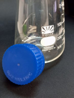 Колба коническая с резьбой и ПП крышкой, 500 мл