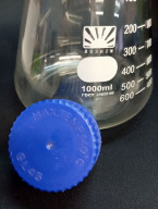 Колба коническая с резьбой и ПП крышкой,1000 мл